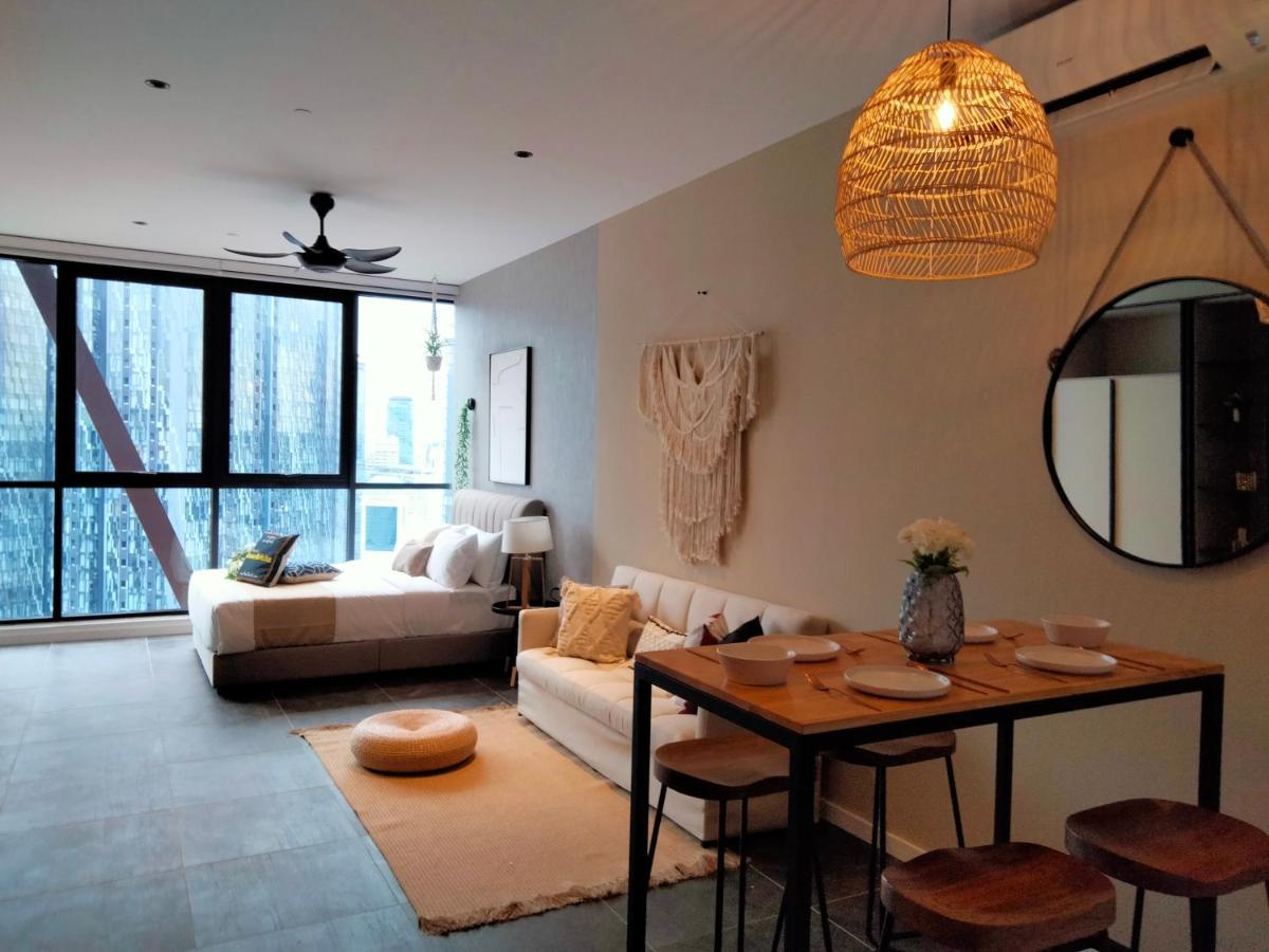 Scarletz Suites Klcc I Homebrickz — Photos 1